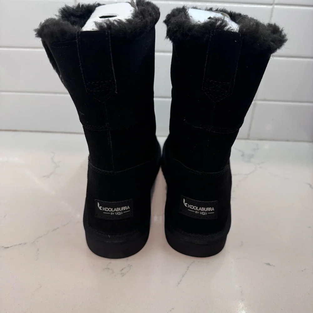 New Koolaburra by UGG Aribel short black suede boot womens size 8 zip side